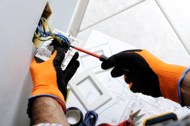 Best Emergency Electrical Repair Services  in Roslyn, NY